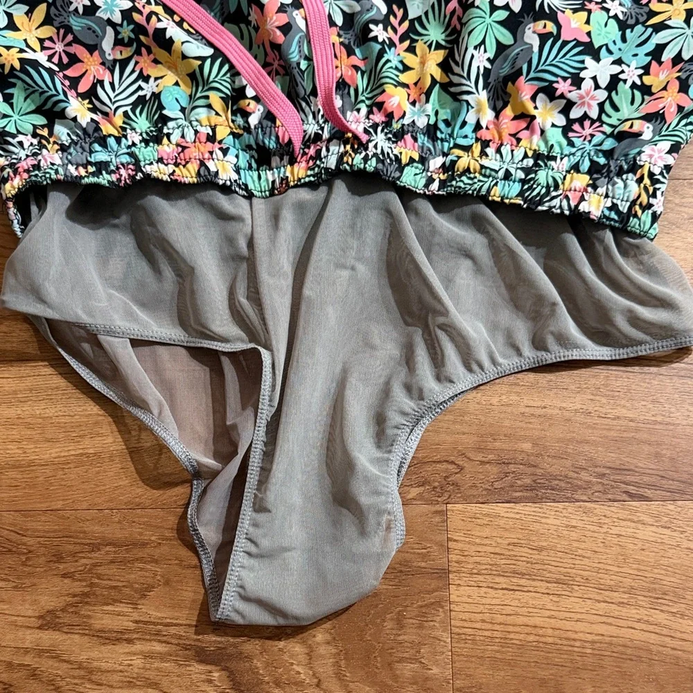 Chubbies The Bloomerangs Men Small Black Floral Elastic Classic Swim‎ Trunks